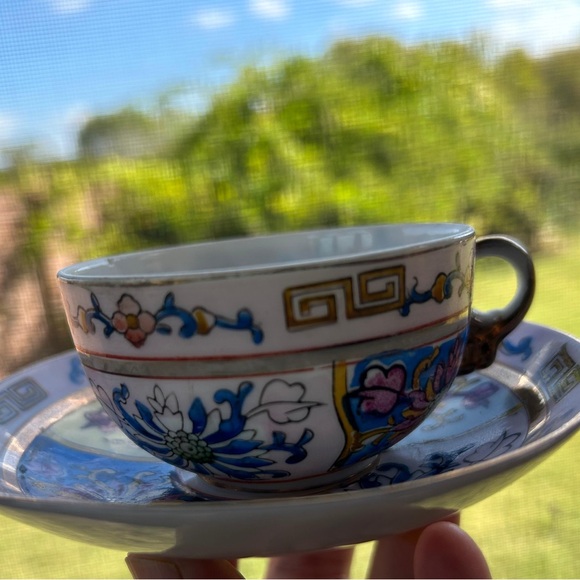 Egg shell Porcelain Teacups - Picture 2 of 5